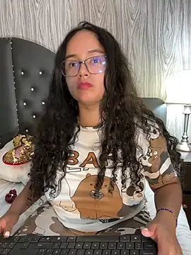 CurlyGirl 1 online show from March 15, 2025, 2:14 am