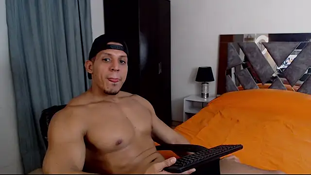 Snapshot of Frank_heaven01 chatting on March 3, 2026, 5:09 pm Frank heaven01 online show from March 3, 2026, 5:09 pm