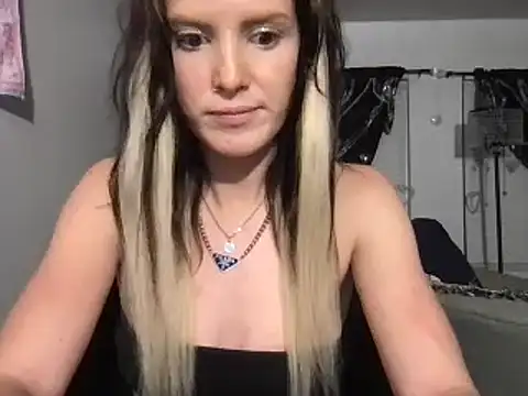 kittycatkendra online show from February 17, 2025, 4:09 am