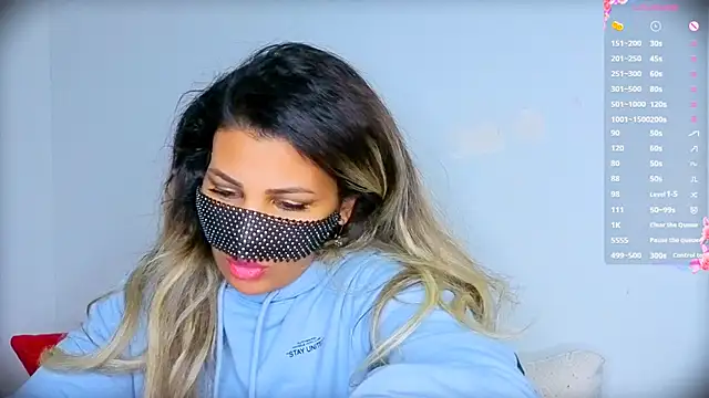 Turkish Latina online show from October 3, 2025, 10:55 pm