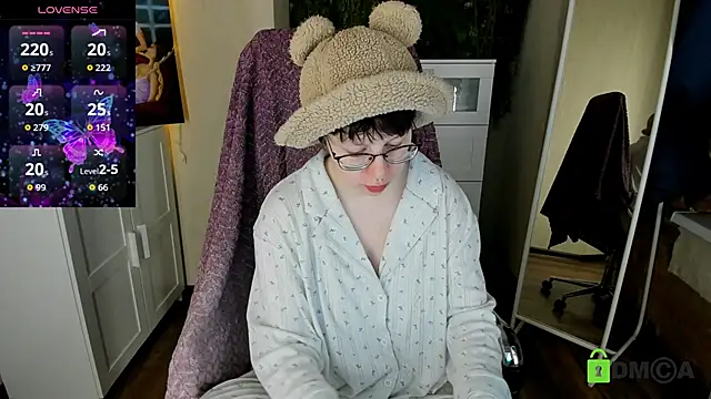 Melissa Wells online show from September 9, 2025, 9:13 pm