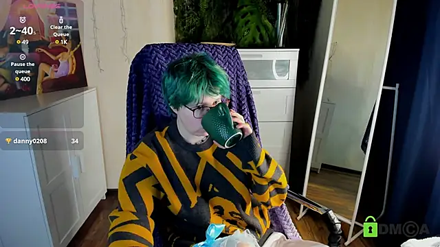 Melissa Wells online show from March 12, 2025, 7:04 pm