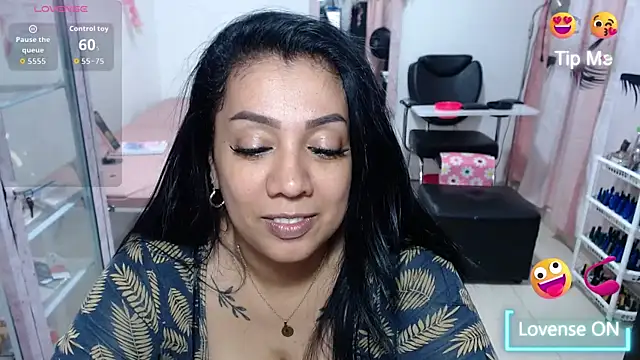 Snapshot of titsbiglovers chatting on July 4, 2026, 5:50 pm titsbiglovers online show from July 4, 2026, 5:50 pm