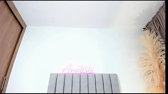 AmatistaSallow   online show from February 18, 2025, 3:53 am