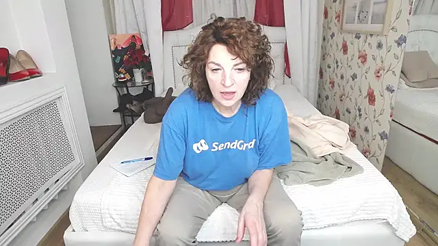 AmiHotGranny online show from February 17, 2026, 5:38 am