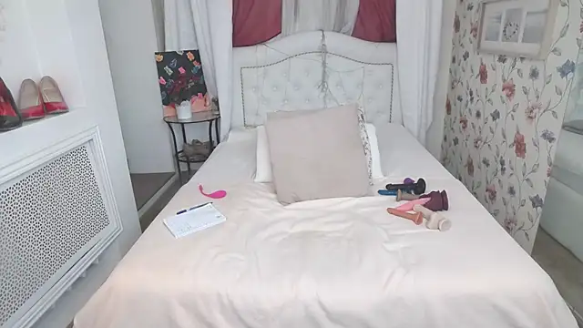 AmiHotGranny online show from September 23, 2025, 1:07 pm