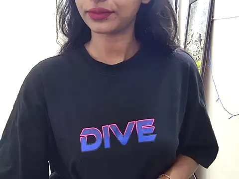 tanvi-00 online show from October 4, 2025, 6:09 pm