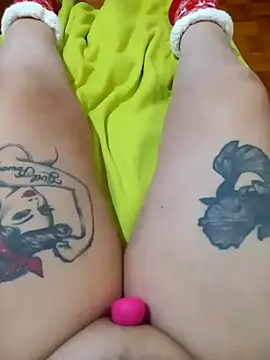 Snapshot of Hotsereia chatting on December 15, 2024, 2:30 am Hotsereia online show from December 15, 2024, 2:30 am