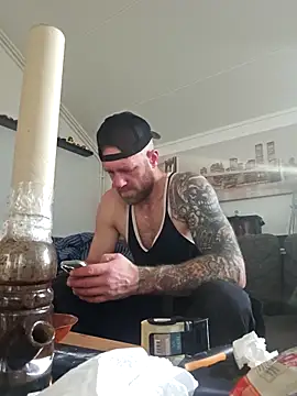 eltoulou online show from December 15, 2025, 12:55 pm