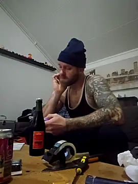 eltoulou online show from December 14, 2025, 11:54 pm