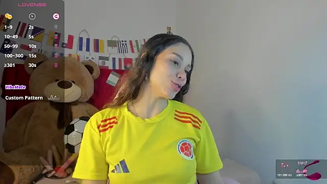 misticasexy online show from June 18, 2026, 5:17 am