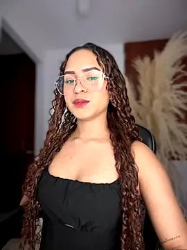 gretta kler1 online show from December 3, 2025, 9:47 pm