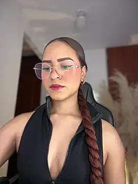 gretta kler1 online show from May 6, 2026, 3:38 pm