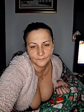 Snapshot of anaaamariaaaa chatting on January 9, 2026, 6:48 pm anaaamariaaaa online show from January 9, 2026, 6:48 pm