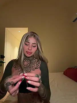 Snapshot of bambixboo chatting on June 12, 2026, 10:07 pm bambixboo online show from June 12, 2026, 10:07 pm