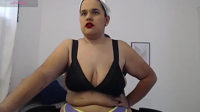 natalia curvy1 online show from September 25, 2025, 6:14 pm