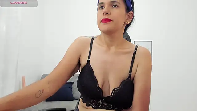 Snapshot of natalia_curvy1 chatting on June 5, 2026, 5:40 pm natalia curvy1 online show from June 5, 2026, 5:40 pm