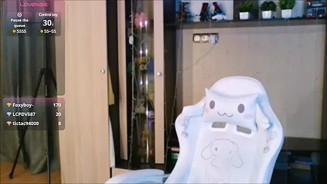 FemAlexa  online show from March 3, 2025, 2:39 pm