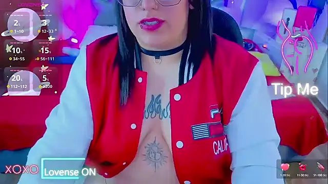 Snapshot of NatalieHarris chatting on August 3, 2026, 5:52 pm NatalieHarris online show from August 3, 2026, 5:52 pm