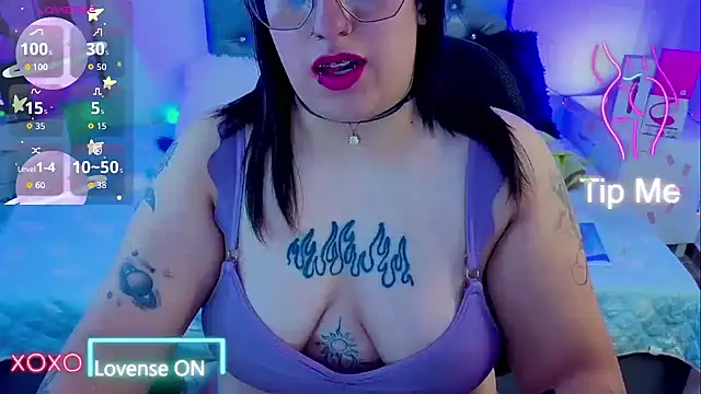 Snapshot of NatalieHarris chatting on May 12, 2026, 6:03 pm NatalieHarris online show from May 12, 2026, 6:03 pm
