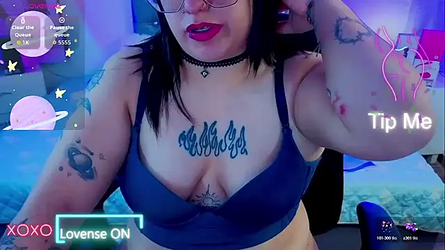 Snapshot of NatalieHarris chatting on May 13, 2026, 5:09 pm NatalieHarris online show from May 13, 2026, 5:09 pm