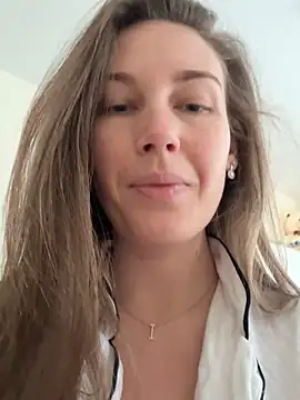 Snapshot of JasminJames chatting on May 31, 2026, 10:10 am JasminJames online show from May 31, 2026, 10:10 am
