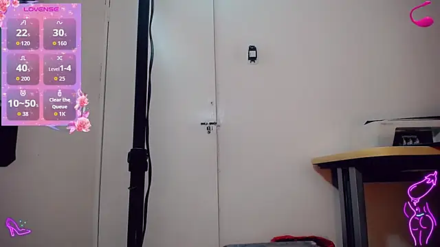 Amanda Cax online show from October 15, 2025, 7:11 pm