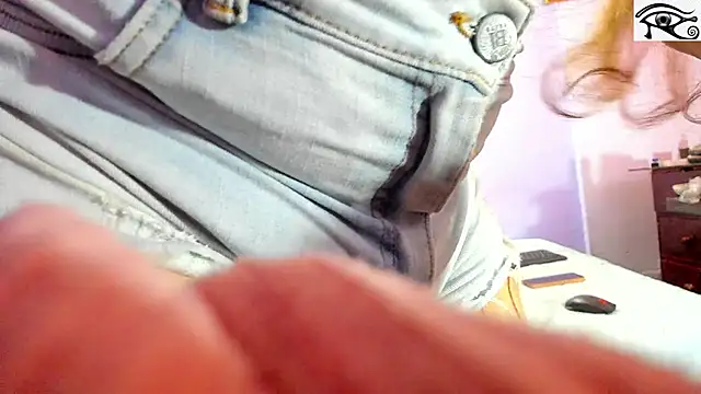 Snapshot of Thalia_sweetlust chatting on March 21, 2026, 8:24 pm Thalia sweetlust online show from March 21, 2026, 8:24 pm