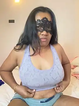 Snapshot of Shasha_X chatting on February 18, 2025, 9:53 pm Shasha X online show from February 18, 2025, 9:53 pm