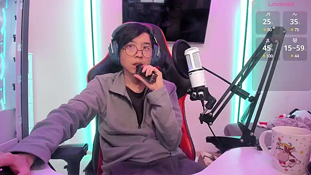 wexlee7 online show from December 19, 2024, 1:18 pm