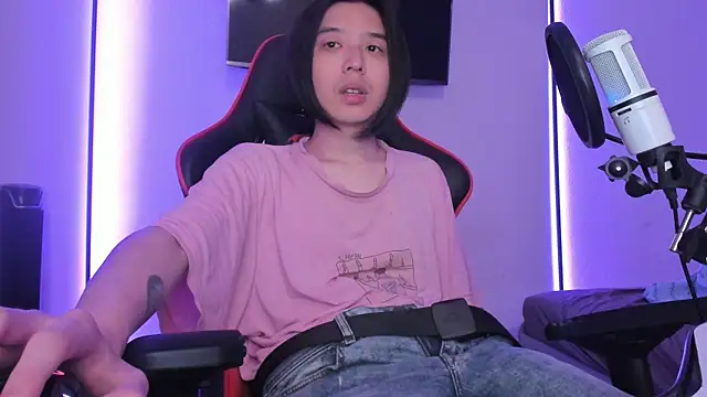 wexlee7 online show from September 13, 2025, 2:33 am