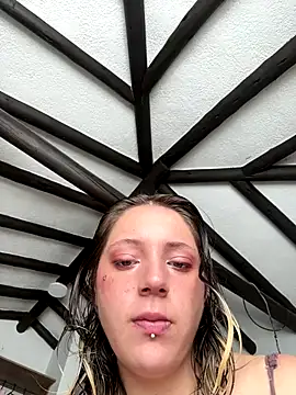 Snapshot of Enyeld_ruru chatting on September 13, 2025, 1:22 pm Enyeld ruru online show from September 13, 2025, 1:22 pm