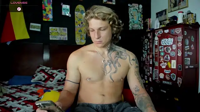 Tom Krakow online show from November 13, 2025, 7:51 pm