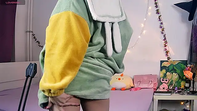 Violet Veliya online show from September 30, 2025, 5:41 pm