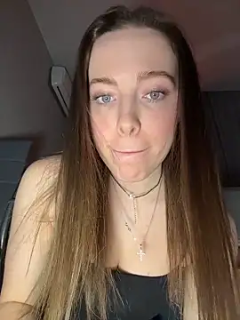 Snapshot of -SweetDi- chatting on March 3, 2026, 7:32 pm -SweetDi- online show from March 3, 2026, 7:32 pm