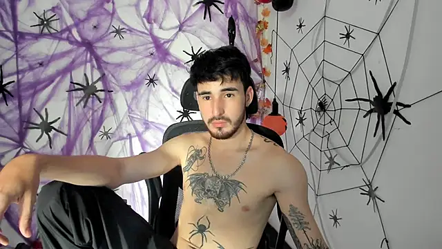 DmitriSanders online show from October 16, 2025, 8:17 pm