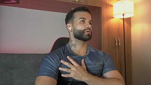 MarkHazze online show from February 26, 2026, 12:10 am