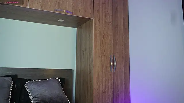 MarkHazze online show from October 17, 2025, 5:26 pm