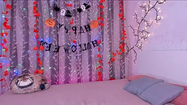 space cowgirl online show from November 3, 2025, 11:19 pm