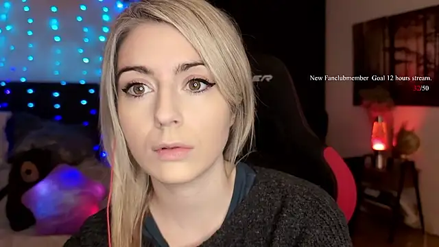 Lisaonthemoon online show from March 16, 2026, 5:48 pm