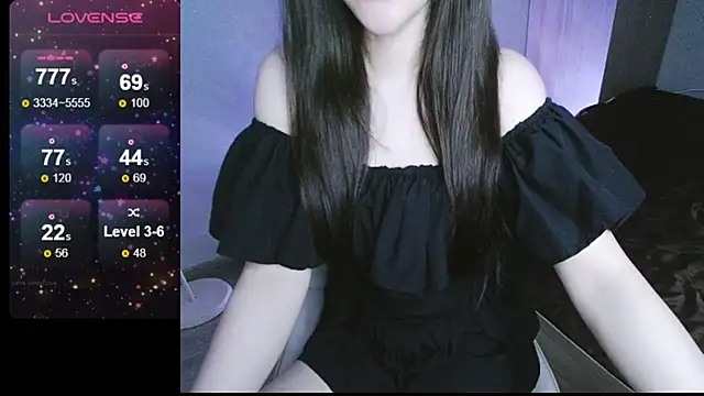  Viviann  online show from March 3, 2025, 4:15 pm