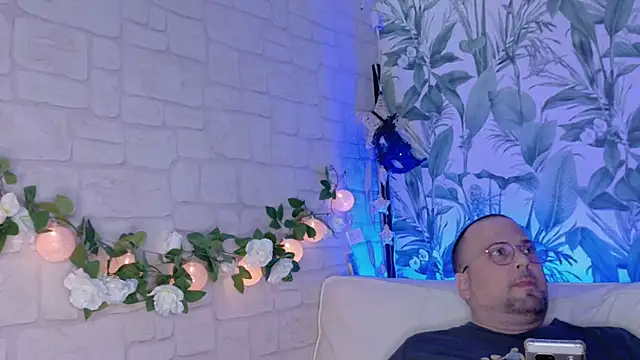 Addaline-girly online show from September 21, 2025, 9:42 pm