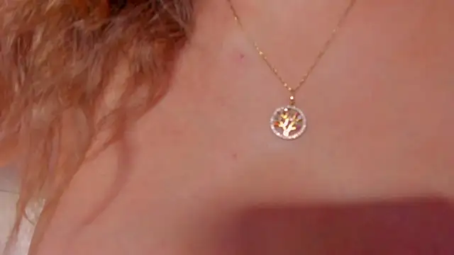 Snapshot of Leah_Grey chatting on July 28, 2026, 2:13 pm Leah Grey online show from July 28, 2026, 2:13 pm