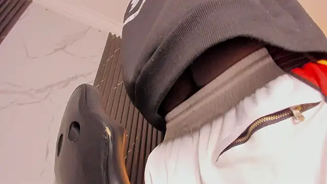 BRYXXXON1 online show from February 23, 2025, 10:06 am