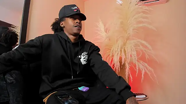 BRYXXXON1 online show from February 19, 2025, 2:55 pm