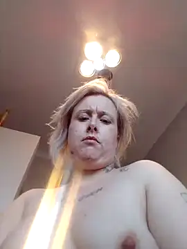 mollymay69 online show from November 18, 2025, 6:50 am