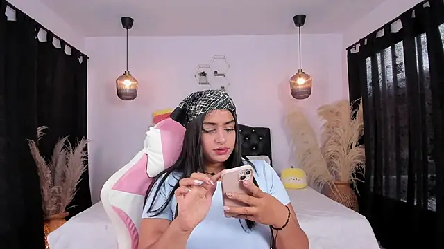 GabyRhodes online show from February 22, 2025, 7:58 pm