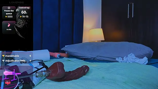 Issac james  online show from March 28, 2026, 3:35 pm