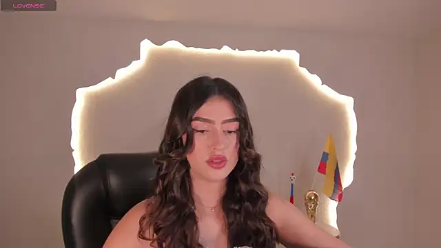 PaulinaSantos  online show from June 20, 2026, 8:25 pm