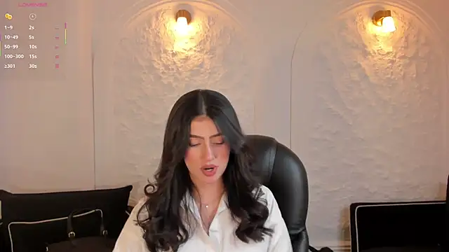 PaulinaSantos  online show from October 20, 2025, 7:36 pm